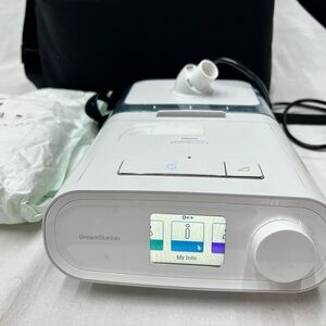 540 HOURS DREAMSTATION WHITE SLEEP MACHINE W/ CASE HOSE FILTERS